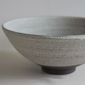 Taxila Stoneware Mughal Serving Bowl: Handcrafted Elegance for Modern Homes